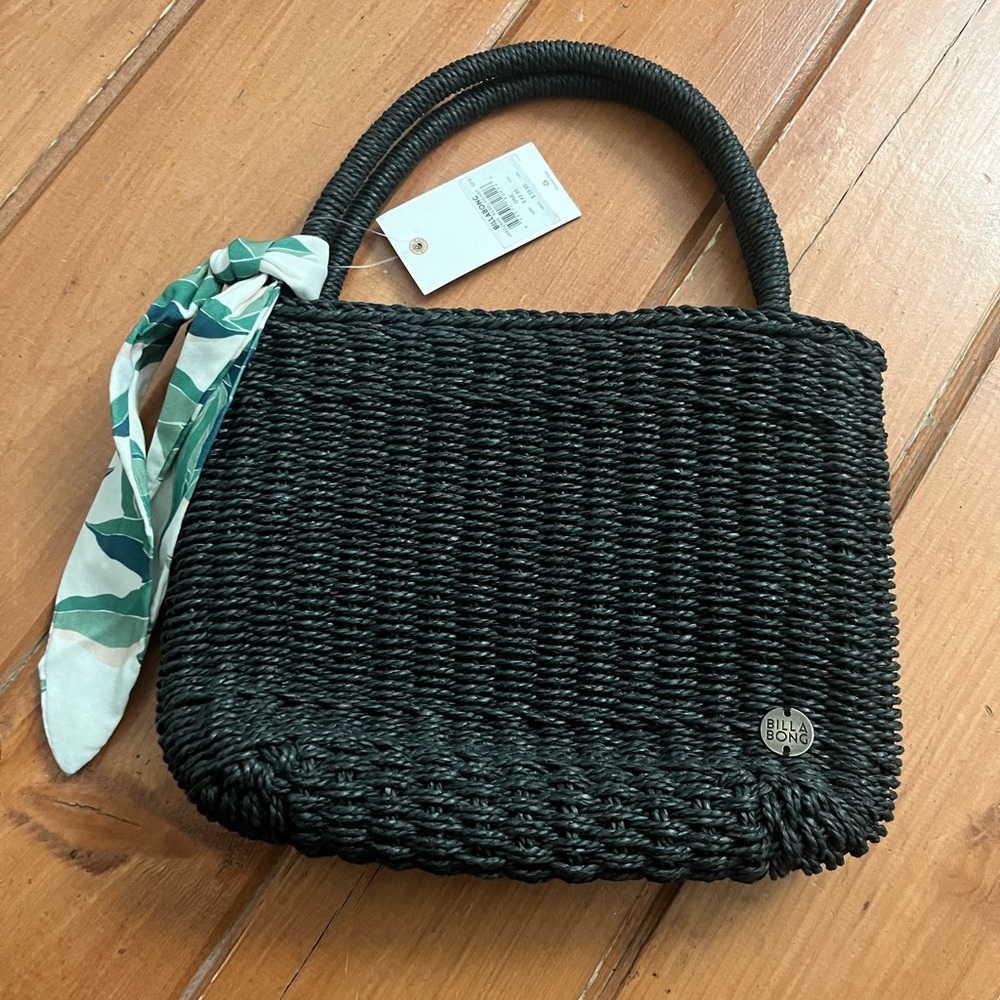 Billabong Rebel Heart Straw Tote - NWT!